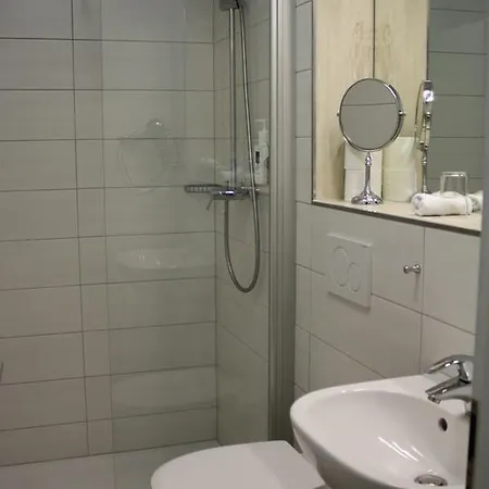 Landgasthaus Bonn מלון