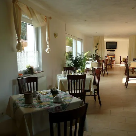 Landgasthaus Bonn מלון