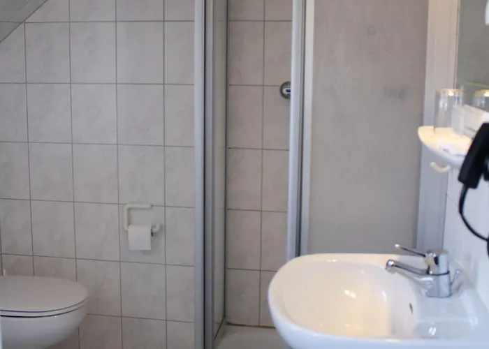 Landgasthaus Bonn 3* باوناتال