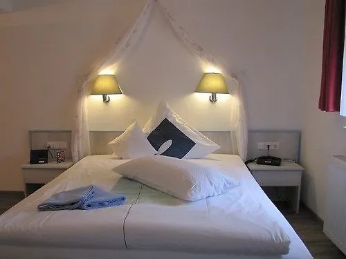 فندق Landgasthaus Bonn 3*